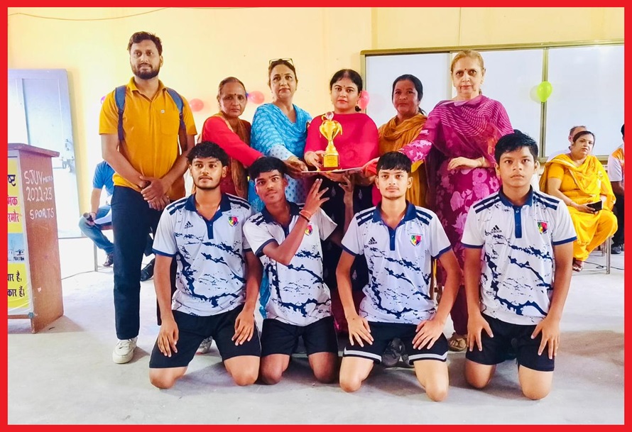 अंडर -19 खंड स्तरीय बॉयस  खेलकूद प्रतियोगिता में डिवाइन विज़डम स्कूल ने बैडमिंटन में जीती ट्रॉफी