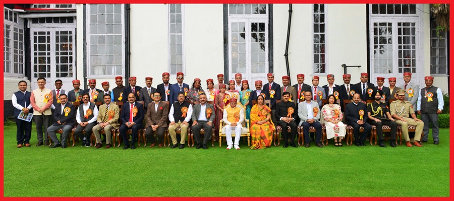  राज्यपाल ने शिक्षक दिवस पर 27 शिक्षकों को राज्य तो  एक शिक्षक को राष्ट्रीय पुरस्कार से किया सम्मानित