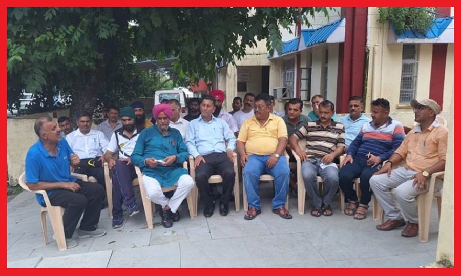 सैनिक विश्रामगृह पांवटा साहिब को सील किये जाने का भूतपूर्व सैनिक संगठन ने किया विरोध 