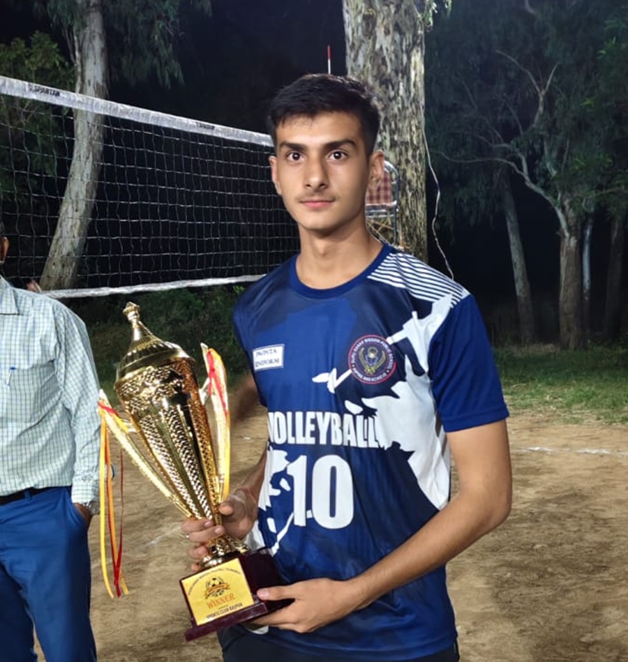 शिलाई के वंशज नेगी का हिमाचल प्रदेश वॉलीबॉल अंडर 19 हॉस्टल संधोल के लिए चयन