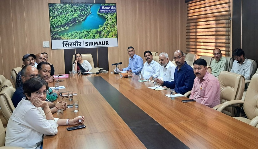 उपायुक्त की अध्यक्षता में हुई नशा मुक्त भारत अभियान की बैठक