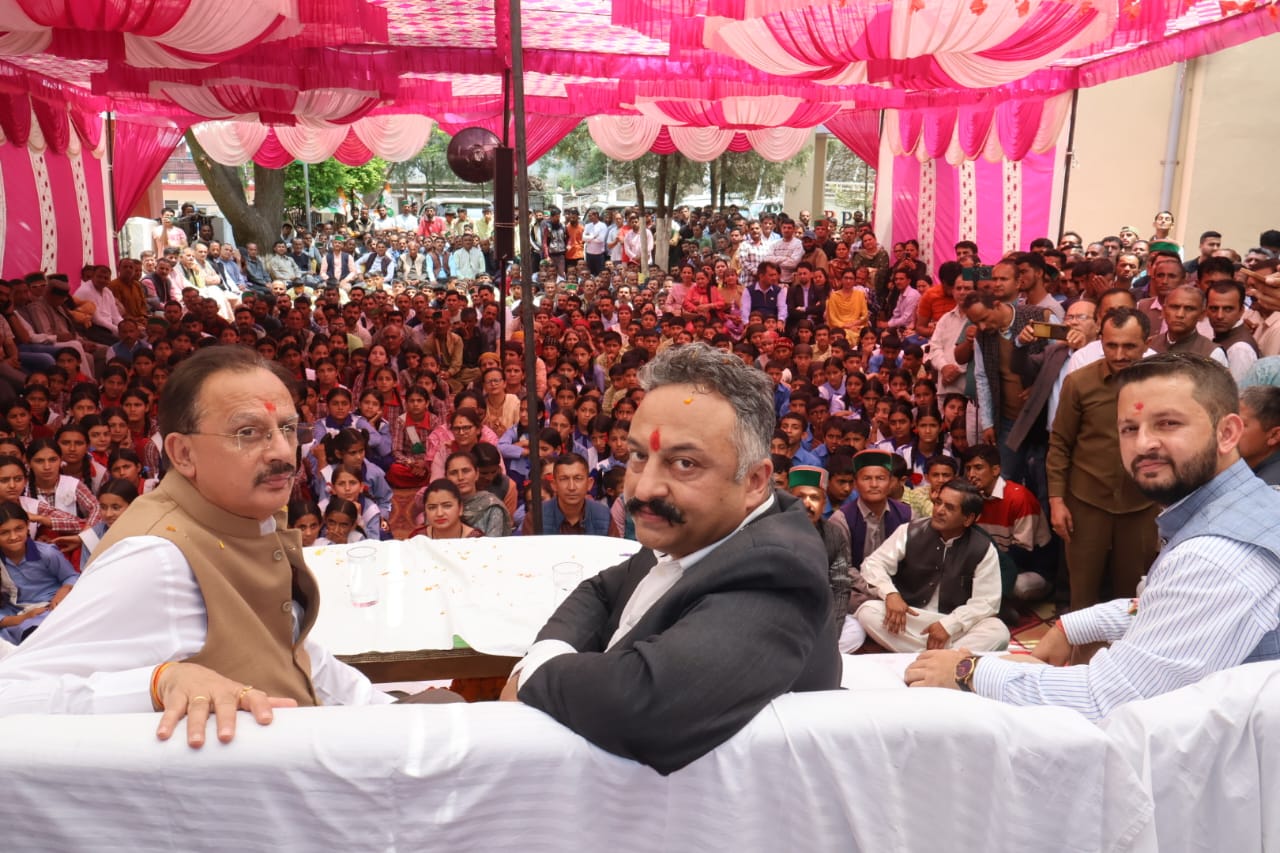 शिलाई विस क्षेत्र के रोनहाट में खंड प्रारंभिक शिक्षा कार्यालय का किया शुभारंभ