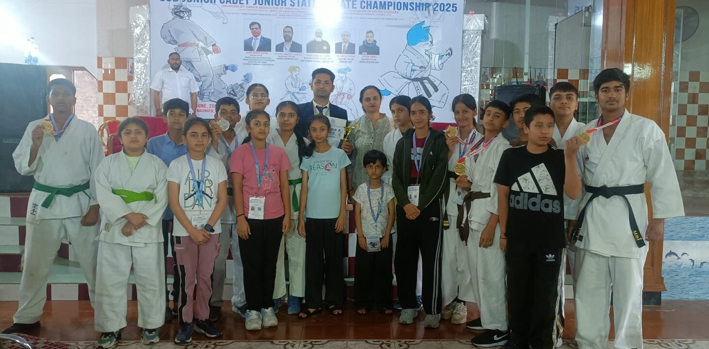 राज्य कराटे चैंपियनशिप में तेजस द रोज ऑर्किड कराटे एकेडमी ने मारी बाज़ी – 11 पदक जीतकर किया गौरवांवित