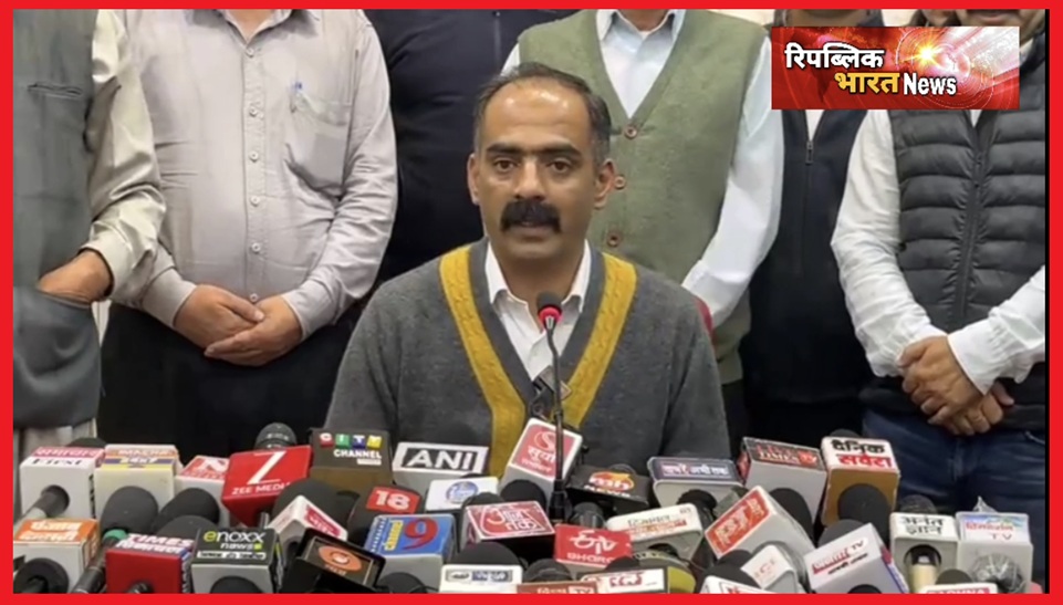 NHAI अधिकारी बिल्डिंग गिरने का मामला मुद्दा ना बने, इसलिए दर्ज करवा रहे झूठी FIR  