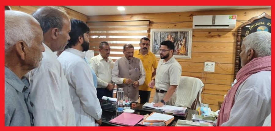 पांवटा साहिब के किसानों ने एसडीएम के माध्यम से मुख्यमंत्री को सौंपा अपना मांग पत्र