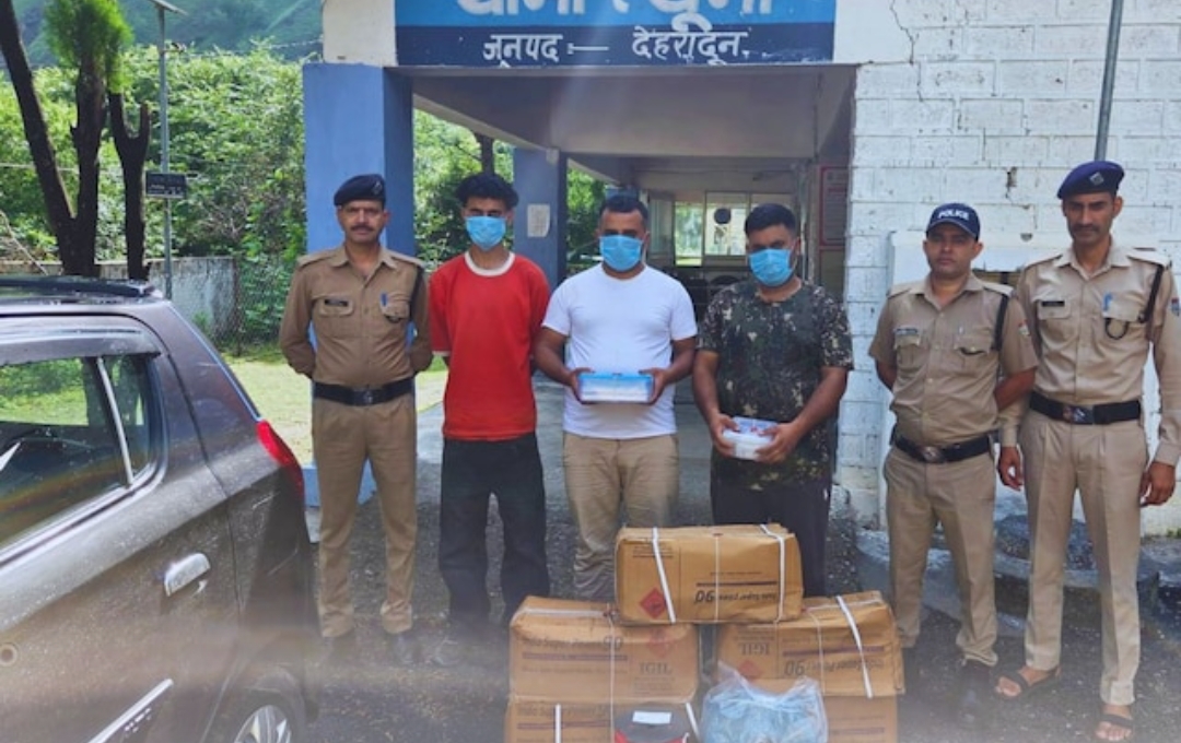 हिमाचल के 3 युवक ऑल्टो कार में ले जा रहे थे 125 किलो विस्फोटक; पुलिस ने किए गिरफ्तार