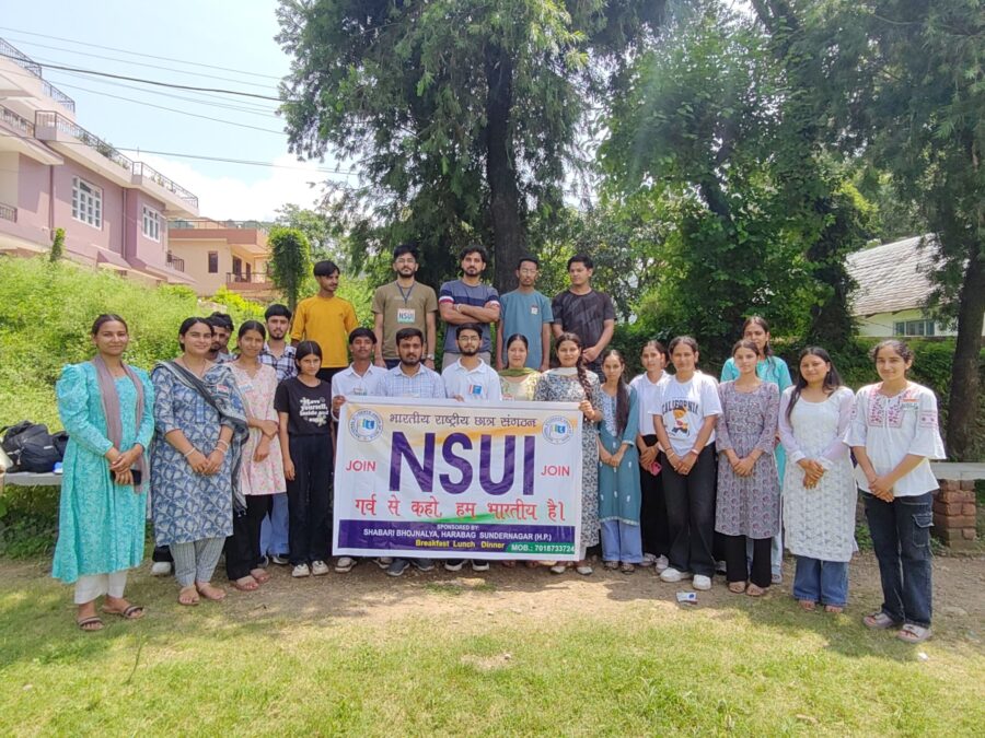 एनएसयूआई जिला मंडी के ग्रीन कैंपस क्लीन कैंपस अभियान के तहत स्वच्छता अभियान आयोजित – प्लास्टिक और पॉलीथिन हटाने की मुहिम शुरू