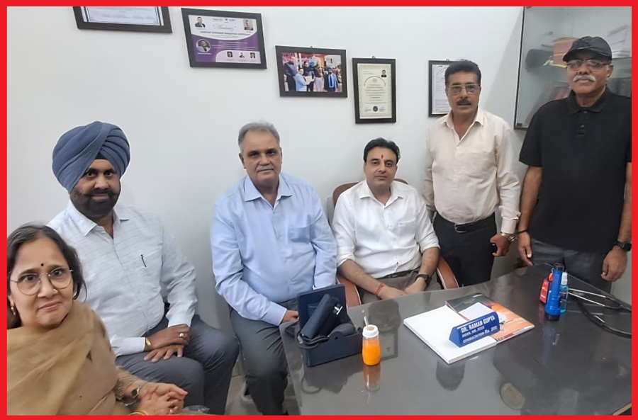 पार्षद मोनिका शर्मा ने किया गुप्ता क्लीनिक का शुभारंभ 