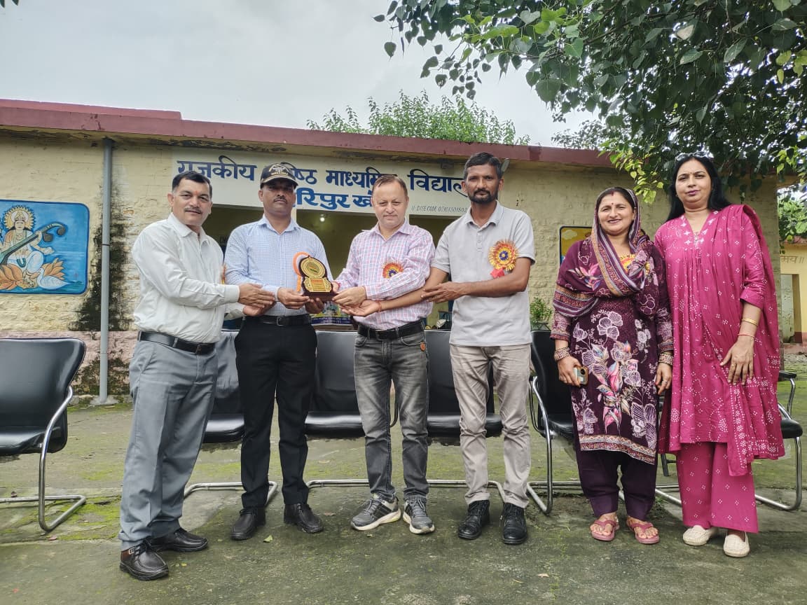 राजकीय वरिष्ठ माध्यमिक पाठशाला हरिपुर खोल में धूमधाम से मनाया गया स्वतंत्रता दिवस बड़ी