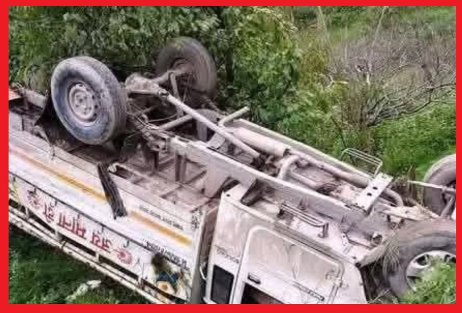 दर्दनाक हादसा: पिकअप हादसे में 5 लोगों की मौत, दो गंभीर घायल