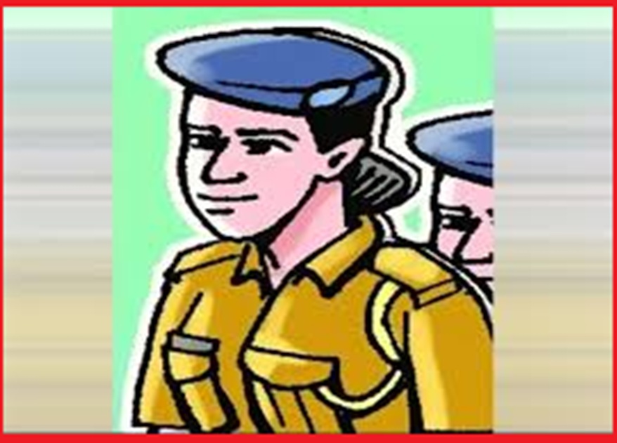 टैक्सी चालकों की सूझबूझ से पुलिस ने पकड़ी पुलिस वर्दी में घूम रही महिला