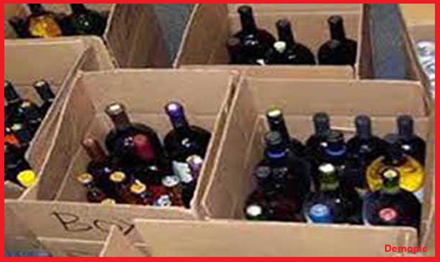  सिरमौर पुलिस ने गश्त के दौरान छापेमारी में देशी और अंग्रेजी अवैध शराब की पकड़ी बड़ी खेप, दोआरोपी गिरफ्तार 