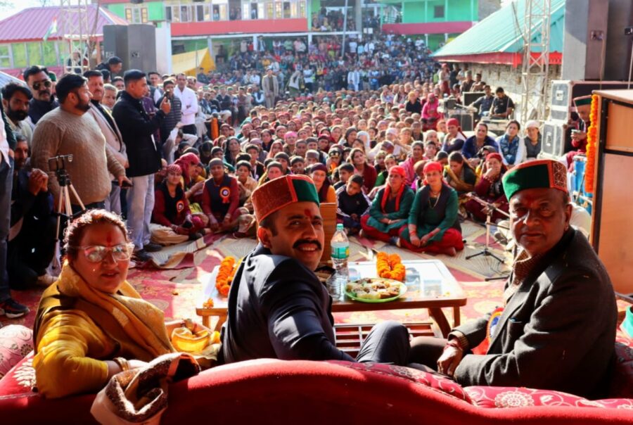 लोक निर्माण एवं शहरी विकास मंत्री विक्रमादित्य सिंह ने राजगढ़ उप मंडल के देवठी मझगांव में जिला स्तरीय एकादशी मेला का किया शुभारंभ