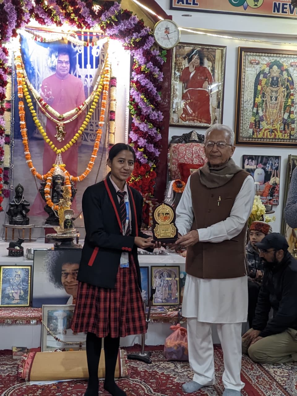 अंतर–स्कूली स्टोरी टेलिंग प्रतियोगिता में कैरियर एकेडमी का परचम बुलंद; गौरांशी सैनी टॉप पर