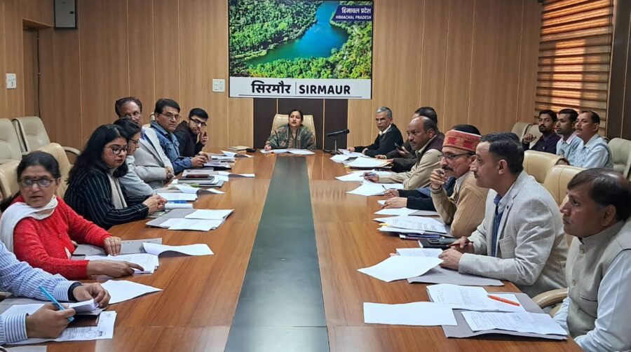 गर्भवती महिला को सही पोषण की जानकारी उपलब्ध करवाए विभाग: उपायुक्त