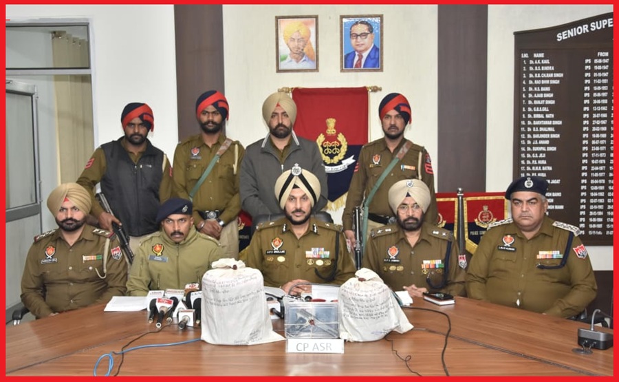 अमृतसर में सीमा पार ड्रग्स तस्करी रैकेट का भंडाफोड़; 4.5 किलो हेरोइन और एक पिस्तौल के साथ तीन गिरफ्तार: डीजीपी गौरव यादव 