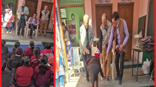 भारत विकास परिषद नाहन शाखा ने बाल संस्कार कार्यक्रम के अंतर्गत राजकीय प्राथमिक पाठशाला ढाब्बो नाहन में बच्चों को वितरित किये  स्वेटर व् टोपिया