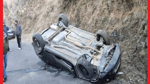 पैराग्लाइडिंग टेक ऑफ साइट बीड़-बिलिंग के पास कार हादसा, दो युवकों की मौत