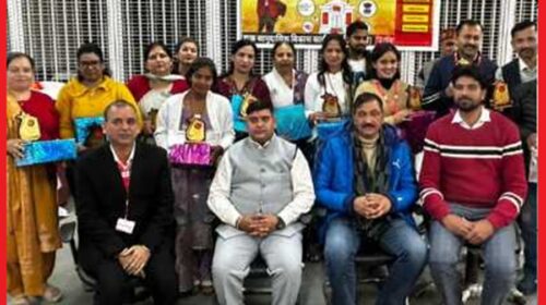 डाक विभाग  ने  बचत योजनाओं में उत्कृष्ट प्रदर्शन पर कर्मचारी,अभिकर्ता एवं ग्रामीण डाक सेवकों को किया सम्मानित