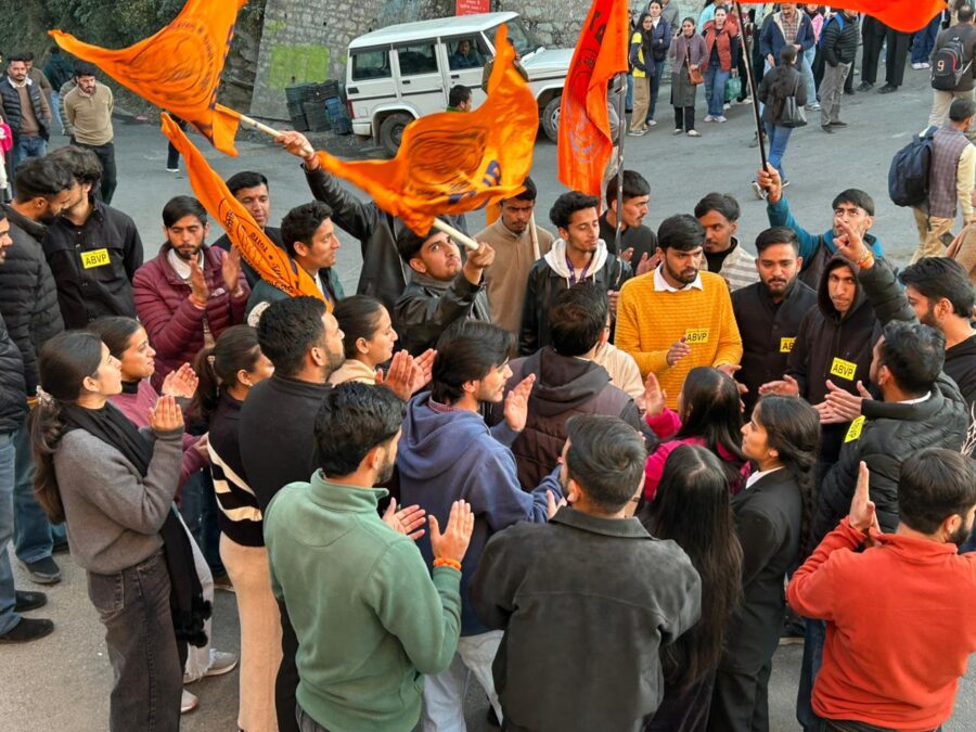 धर्मशाला में हिमाचल प्रदेश विधानसभा के शांतिपूर्ण घेराव के दौरान अखिल भारतीय विद्यार्थी परिषद के लोकतांत्रिक तरीके से प्रदर्शन कर रहे कार्यकर्ताओं पर सुक्खू सरकार ने किया लाठी चार्ज – अक्षय ठाकुर