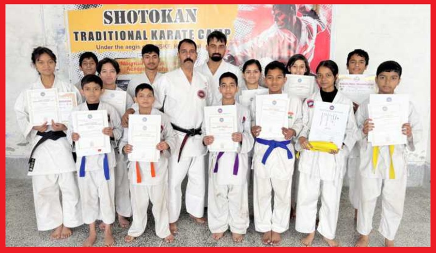 नाहन में ट्रेडिशनल कराटे कैम्प का आयोजन, खिलाड़ियों ने प्राप्त की येलो से ब्लैक 