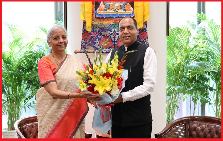 केंद्रीय वित्त मंत्री निर्मला सीतारमण से दिल्ली में मिले जयराम ठाकुर; हिमाचल के लिए मांगी मदद 