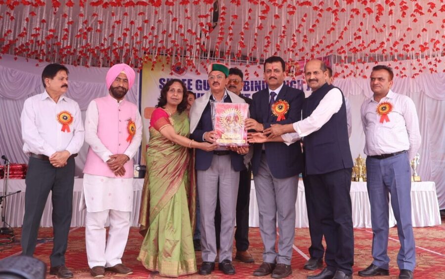 विद्यार्थी जीवन में मेहनत और अनुशासन अति आवश्यक: हर्षवर्धन चौहान