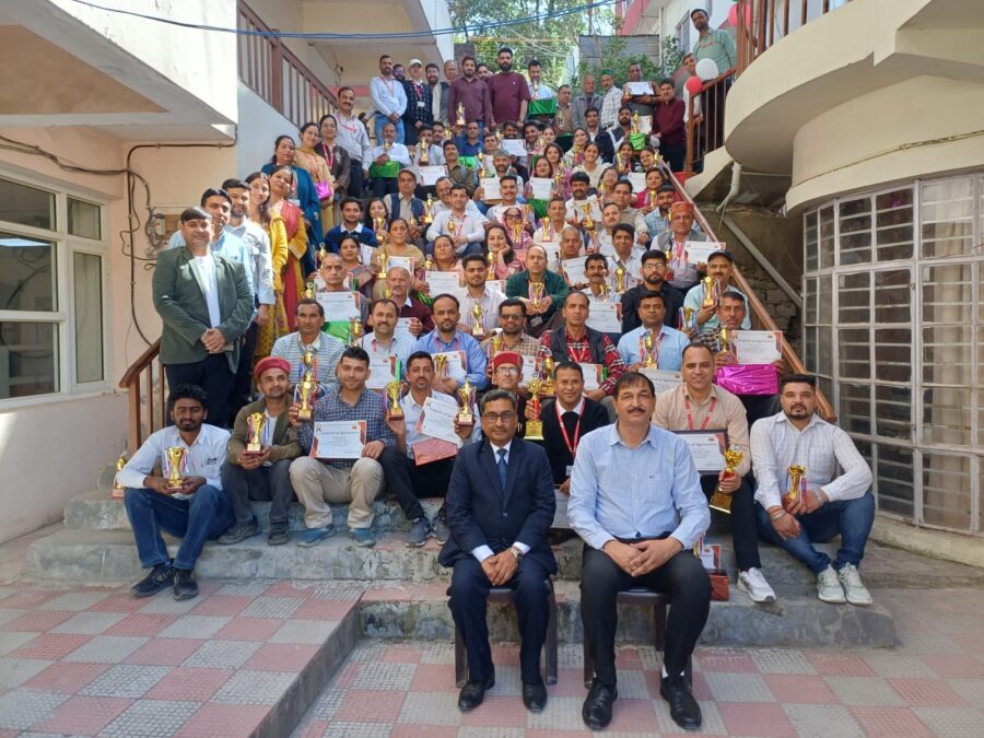 सोलन डाकमंडल की बड़ी उपलब्धि : 100 से अधिक डाक कर्मचारी किए गए पुरस्कृत