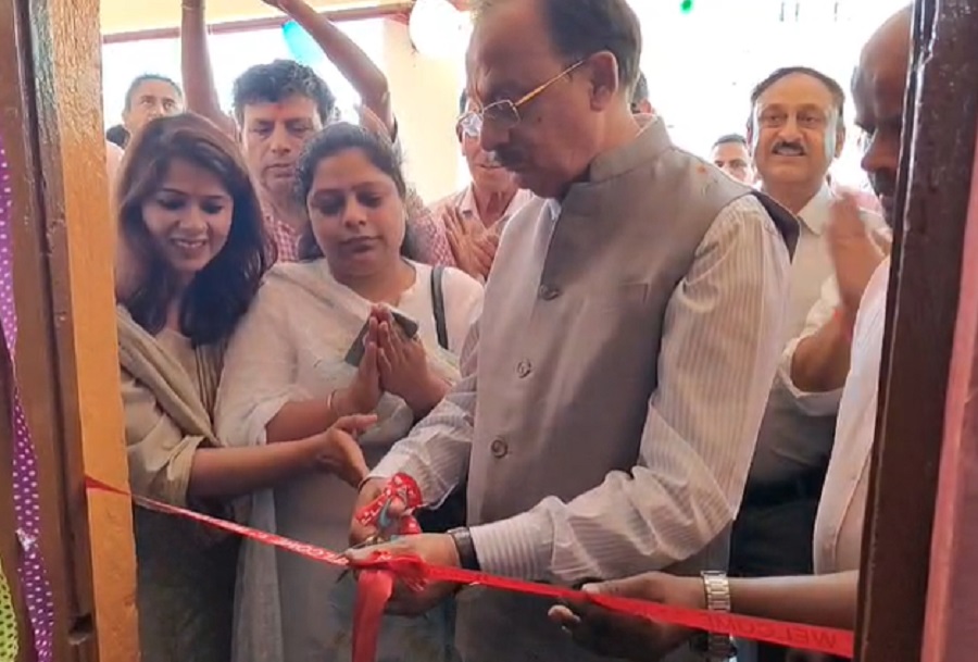 उद्योग, संसदीय कार्य एवं श्रम रोजगार मंत्री हर्षवर्धन चौहान ने शिलाई विधानसभा क्षेत्र के वरिष्ठ माध्यमिक पाठशाला कफोटा में विज्ञान प्रयोगशाला सहित जिला की 10 अन्य विज्ञान प्रयोगशालाओं का किया शुभारंभ