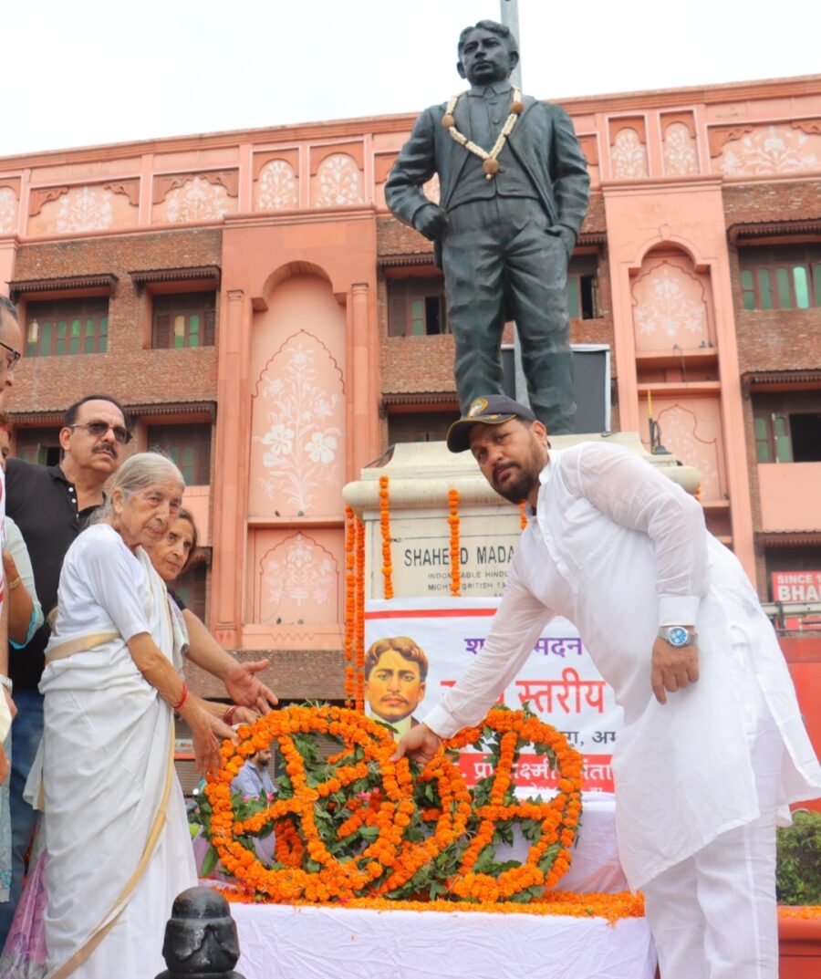 कैबिनेट मंत्री डॉ. रवजोत सिंह, हरभजन सिंह ई.टी.ओ. व विधायकों ने शहीद को दी भावभीनी श्रद्धांजलि