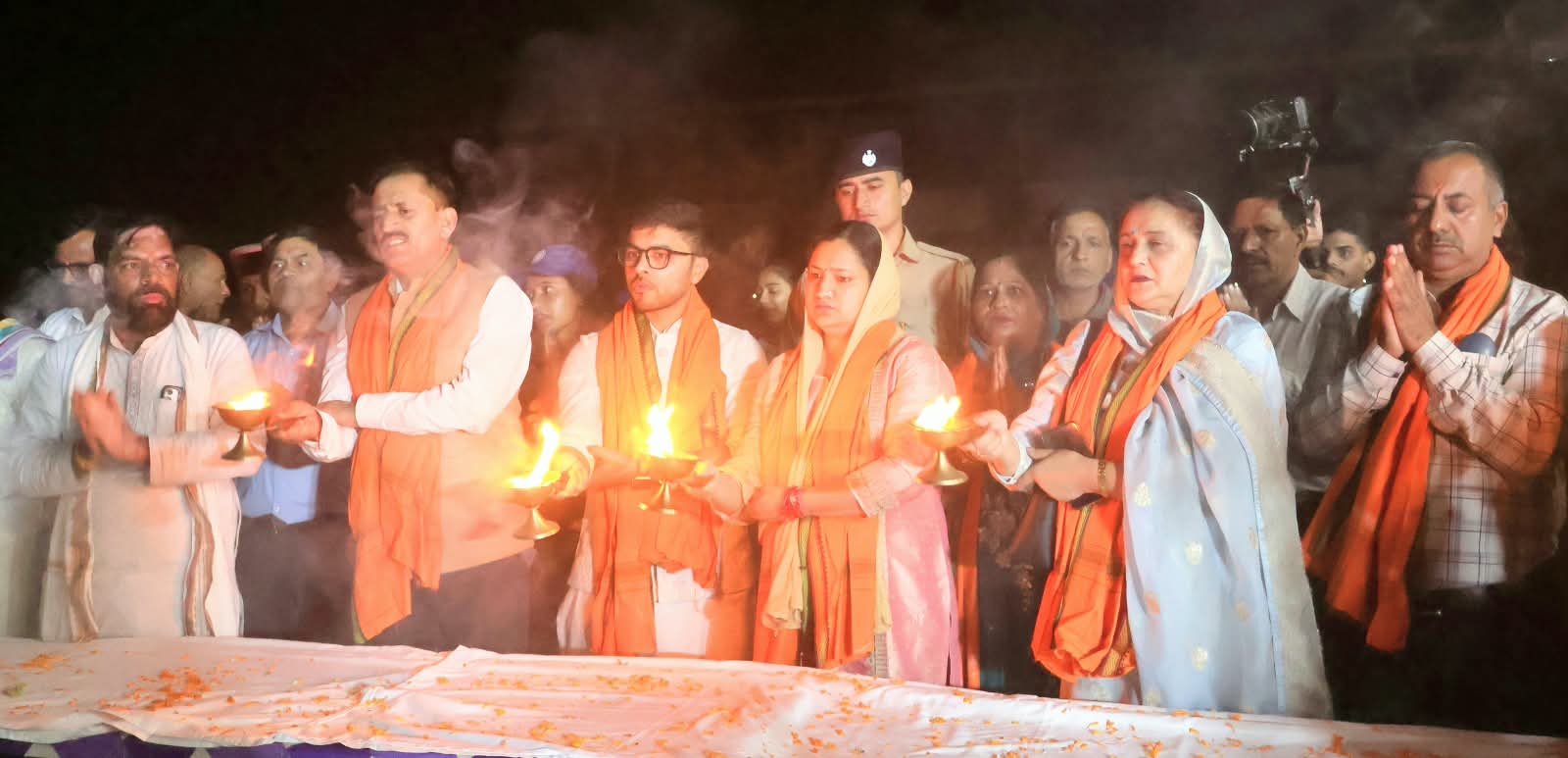 उपायुक्त सिरमौर ने राज्य स्तरीय यमुना शरद महोत्सव का विधिवत शुभारंभ किया