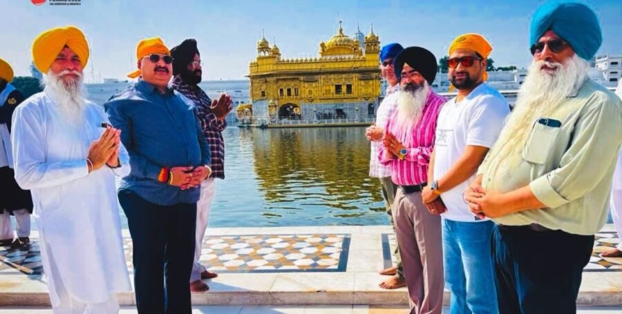 हॉकी इंडिया के महासचिव भोलानाथ सिंह श्री हरिमंदिर साहिब में हुए नतमस्तक
